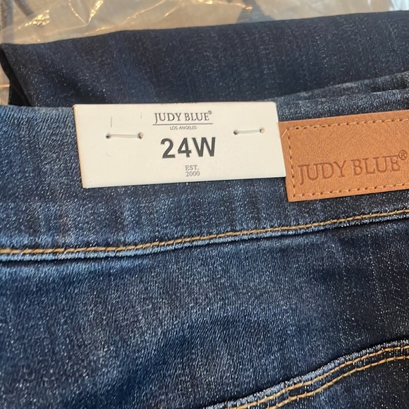 Judy Blue Mid Rise Skinny Pull on Jean-Size 24 - Picture 4 of 4